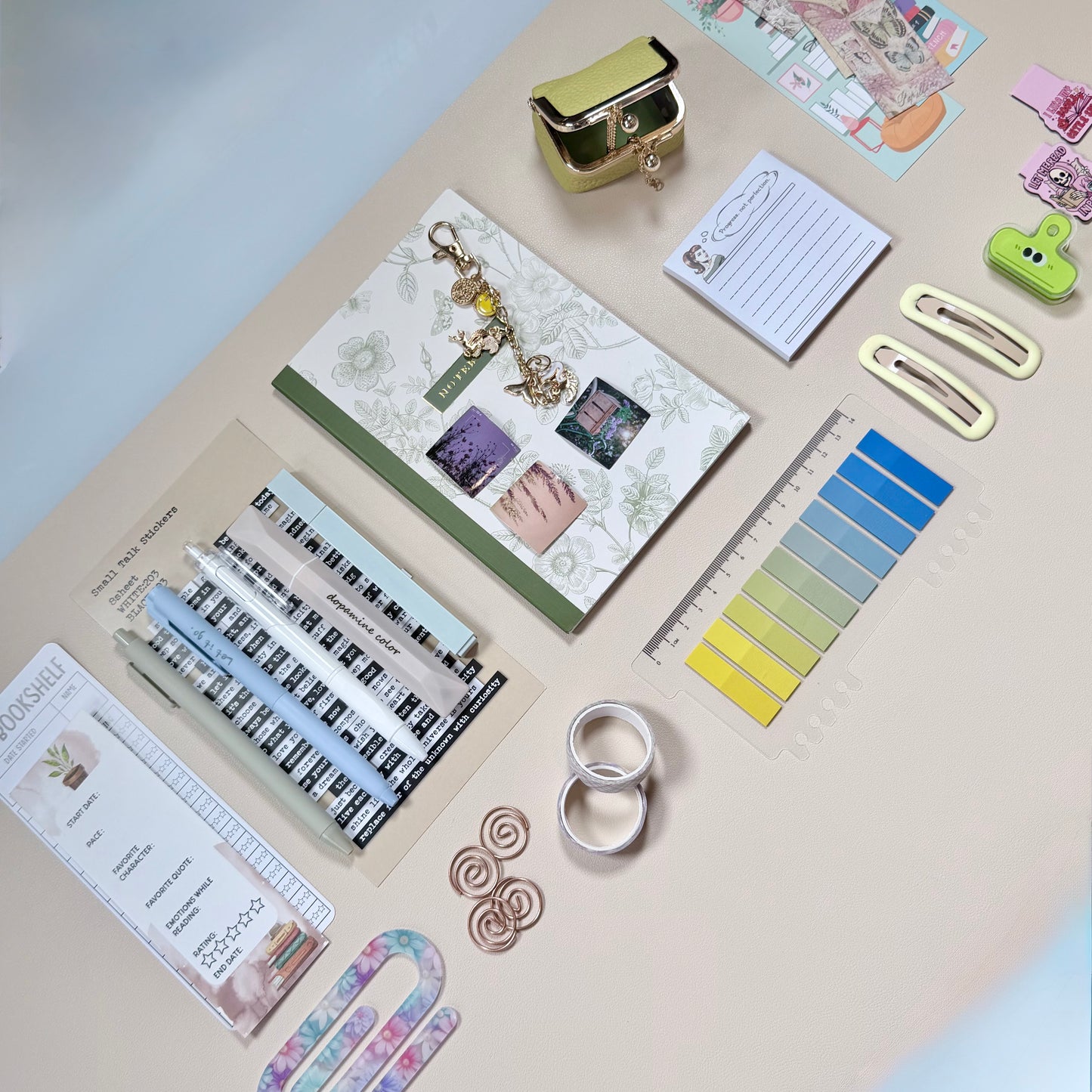 AESTHETIC PLANNER / JOURNAL